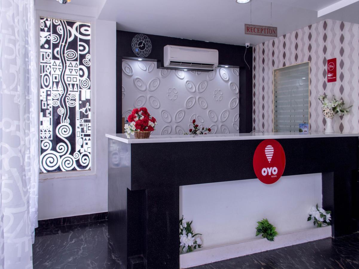 Oyo 10630 Hotel Nano Turf Maduráj Kültér fotó