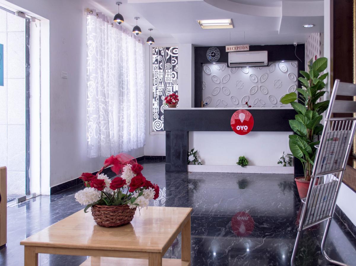 Oyo 10630 Hotel Nano Turf Maduráj Kültér fotó