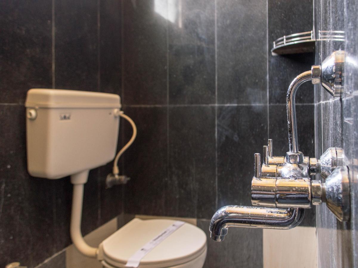 Oyo 10630 Hotel Nano Turf Maduráj Kültér fotó