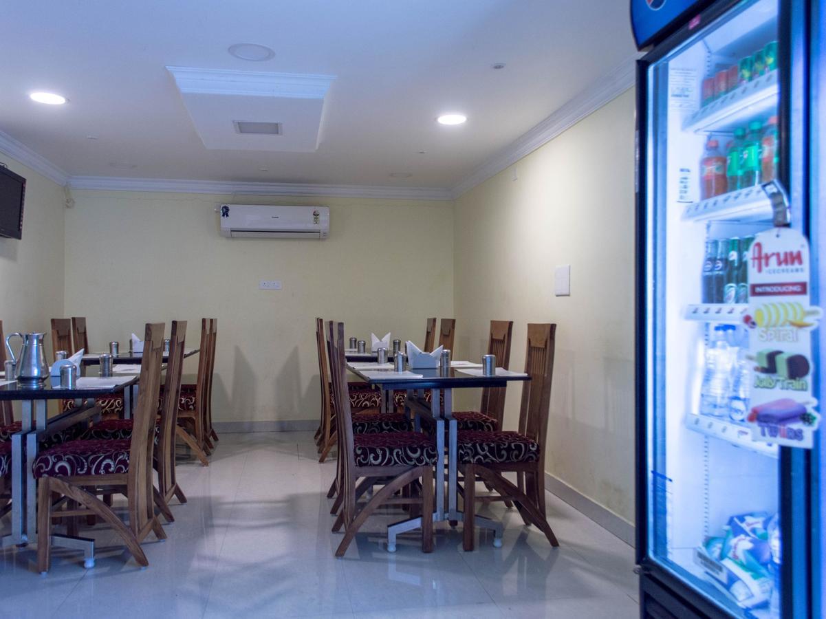 Oyo 10630 Hotel Nano Turf Maduráj Kültér fotó