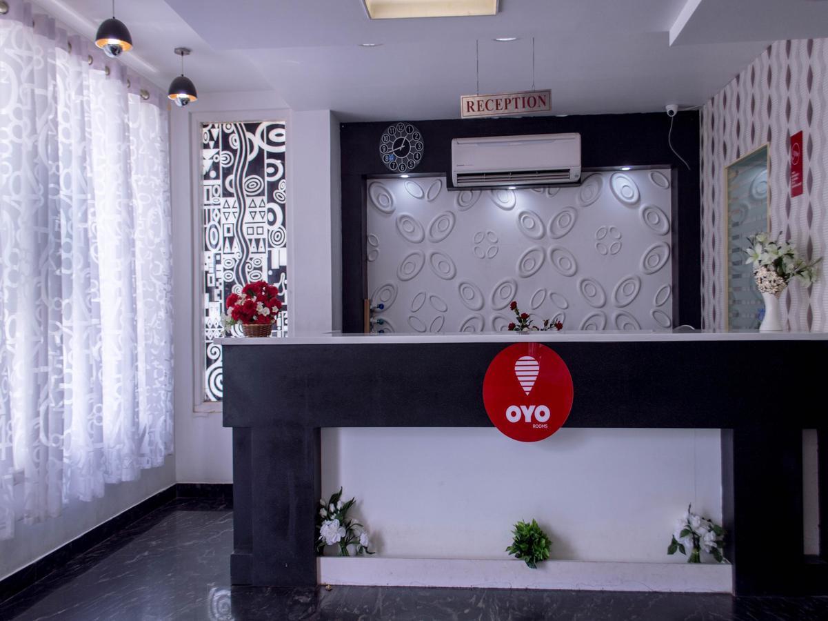 Oyo 10630 Hotel Nano Turf Maduráj Kültér fotó