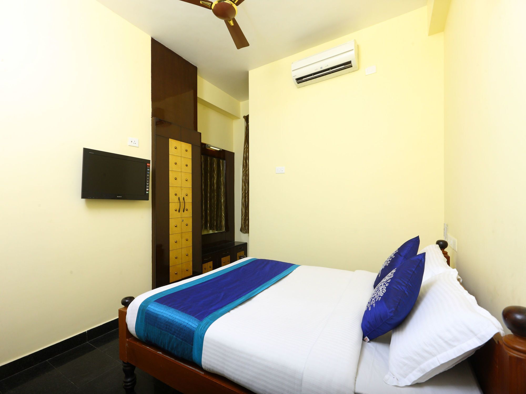 Oyo 10630 Hotel Nano Turf Maduráj Kültér fotó