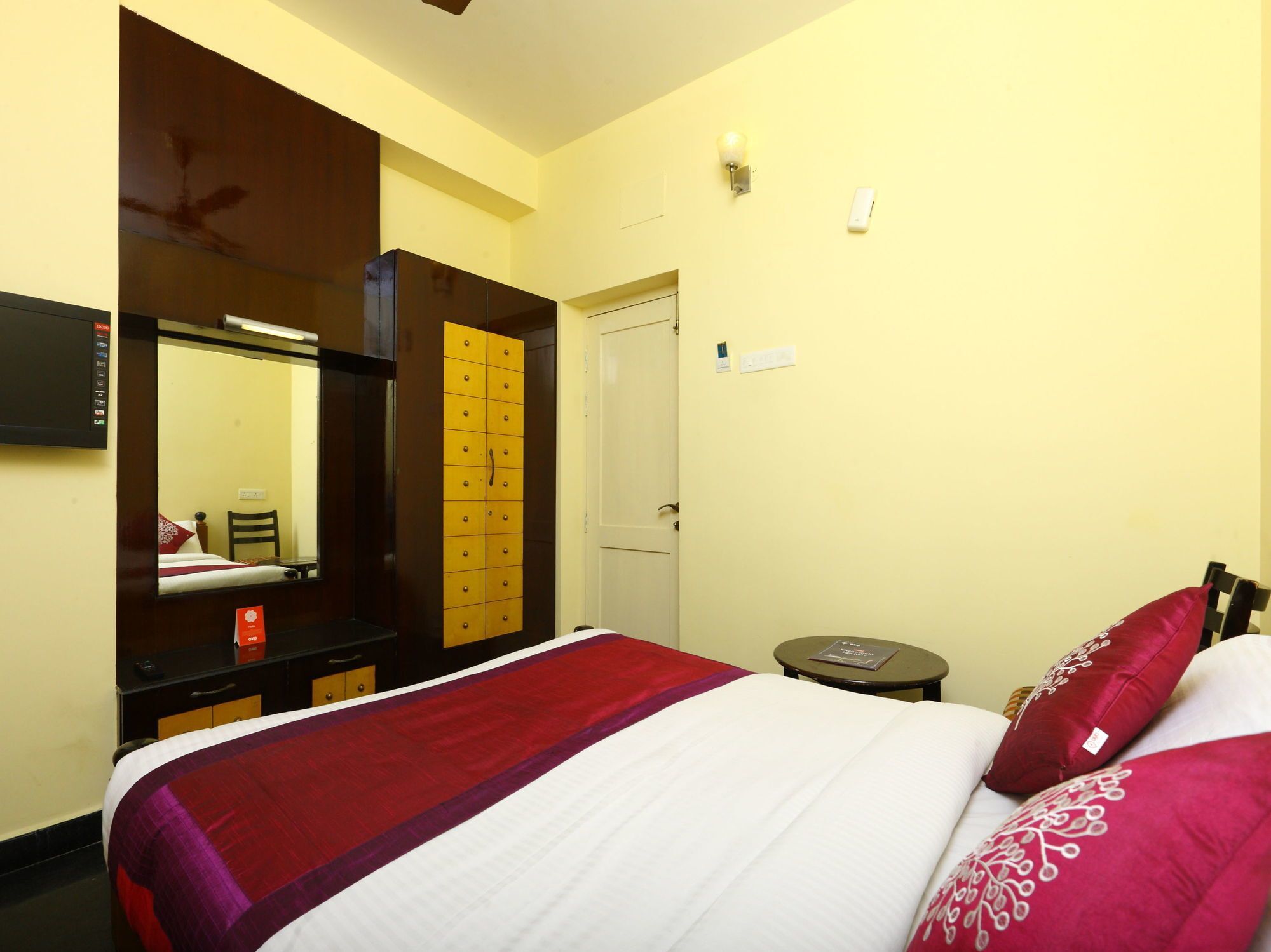 Oyo 10630 Hotel Nano Turf Maduráj Kültér fotó