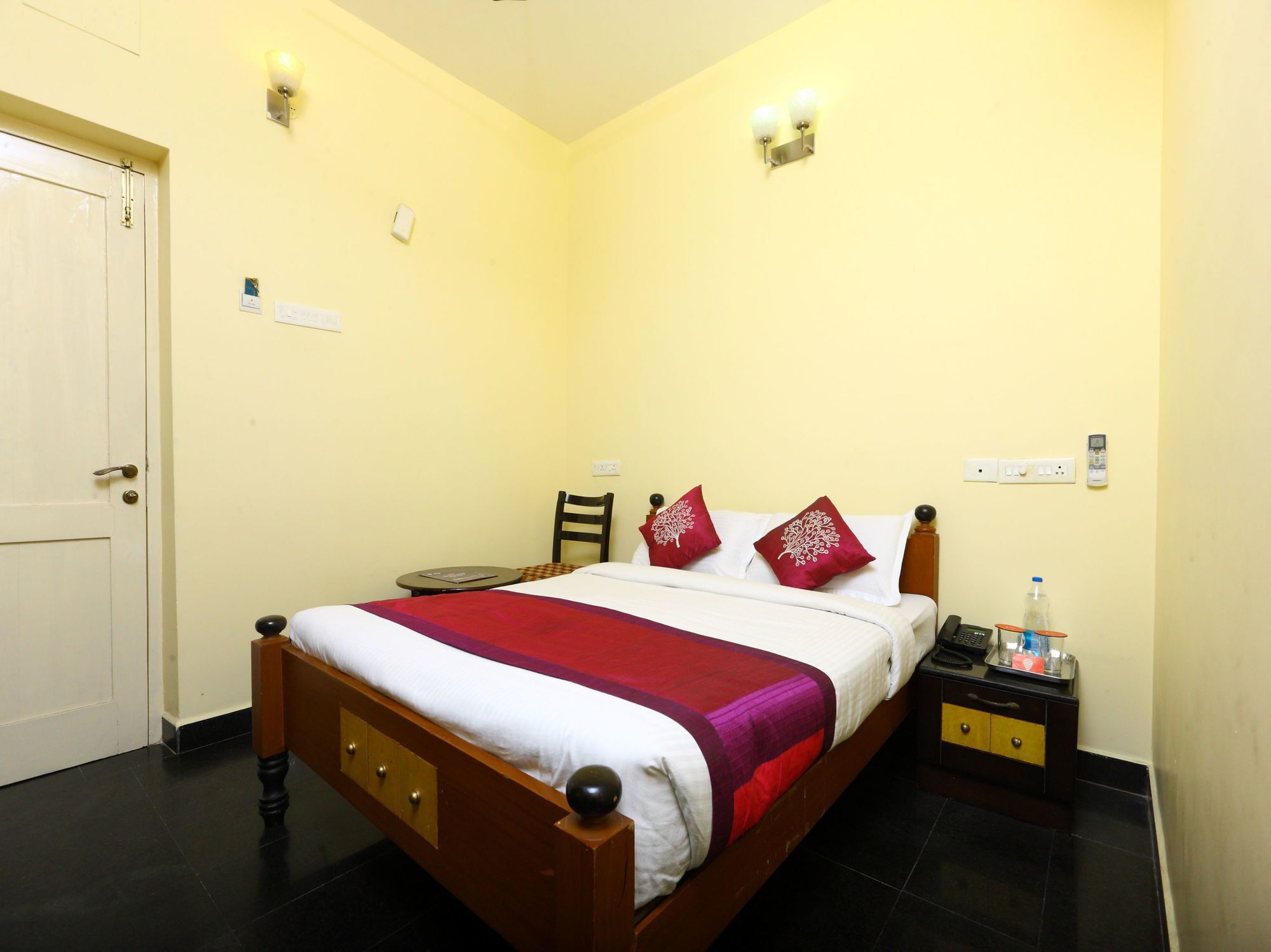 Oyo 10630 Hotel Nano Turf Maduráj Kültér fotó